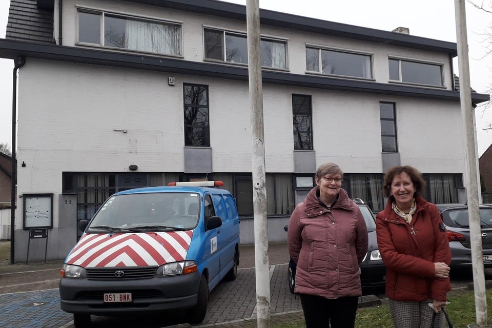 Loes Anthonissen en Ria Van Ostaeyen zijn verheugd dat ze met welzijnsschakel De Kar naar het Tosca-gebouw kunnen verhuizen.