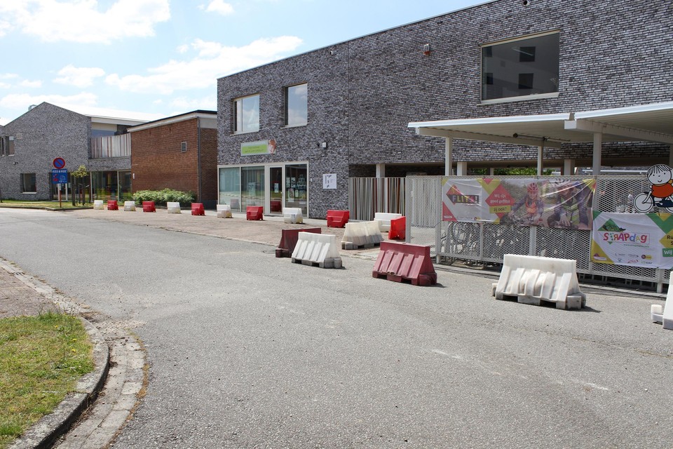 Het proefproject maakt zestien parkeerplaatsen weer bereikbaar.