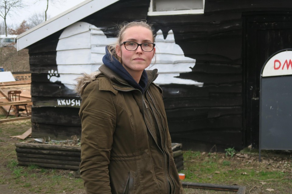 Een bezorgde DMB-voorzitter Stephanie Van den Wouwer.