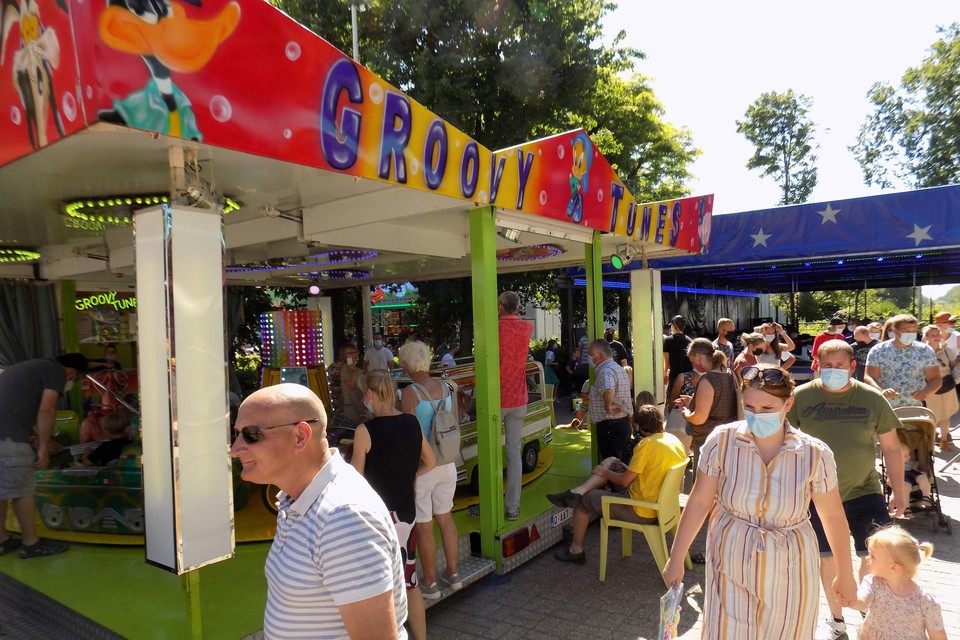 De kermis op Den Hout in Beerse lokte veel volk.