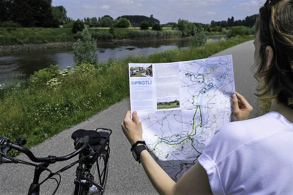 De overzichtelijke routekaarten van Hoogtij! zorgen voor een hele zomer lang fiets- en wandelplezier langs Schelde en Durmevallei.
