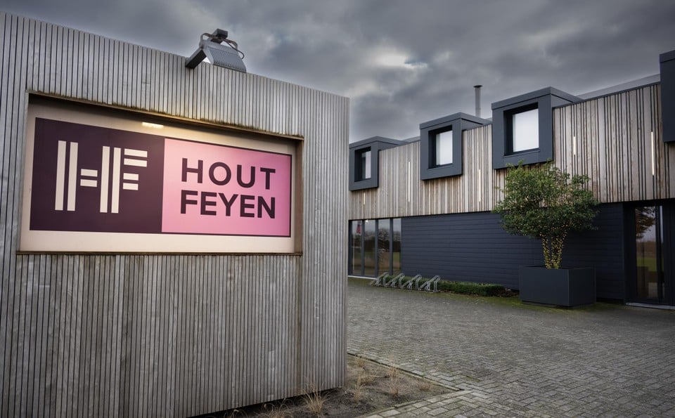 Hout Feyen investeerde in een verwarmde hal om de service naar een hoger niveau te tillen.