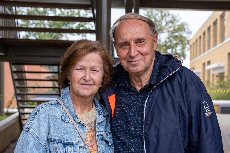 Eliane Van Meusel (65) en Paul Naessens (66), bewoners van de Drakenhoflaan 