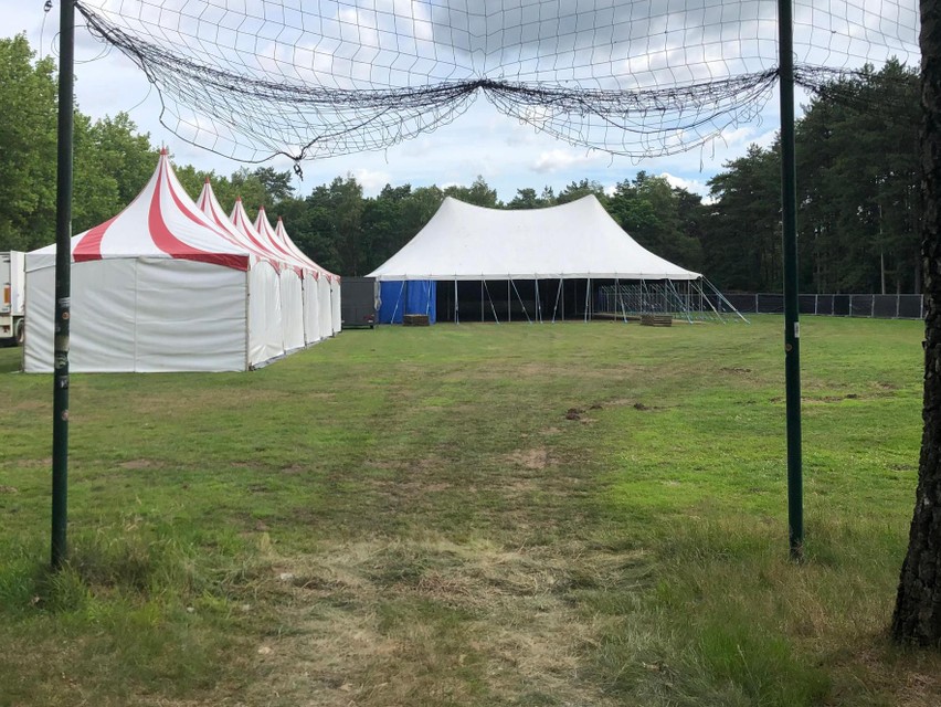 De tent met de At The Titty Twister-stage staat vanaf dit jaar aan de andere kant van het festivalterrein van Sjock. 