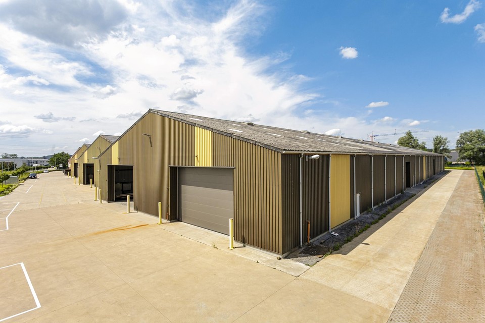 De opslagruimten van Schaliehoeve Storage Units in de Schaliehoevestraat.