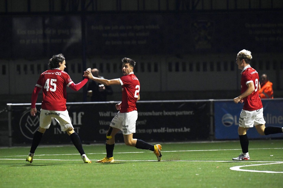 Mathias Nys (rechts) opende al vroeg de score: “Een feestje is even op zijn plaats, maar de knop moet ook alweer snel worden omgedraaid.”