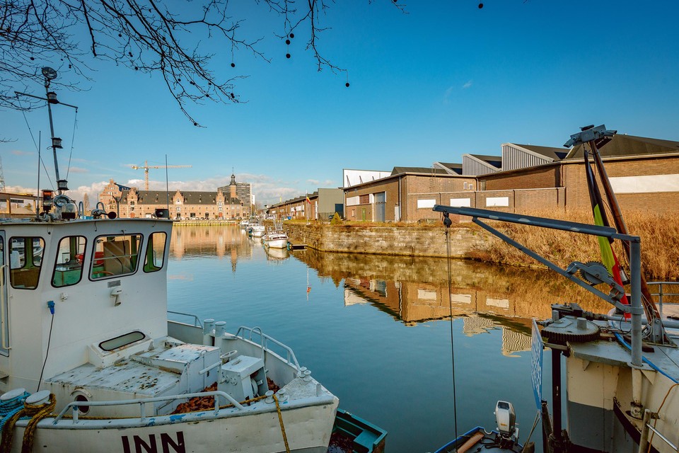 Een nieuwe fiets- en voetgangersbrug moet de Keerdoksite verbinden met de Winketkaai.