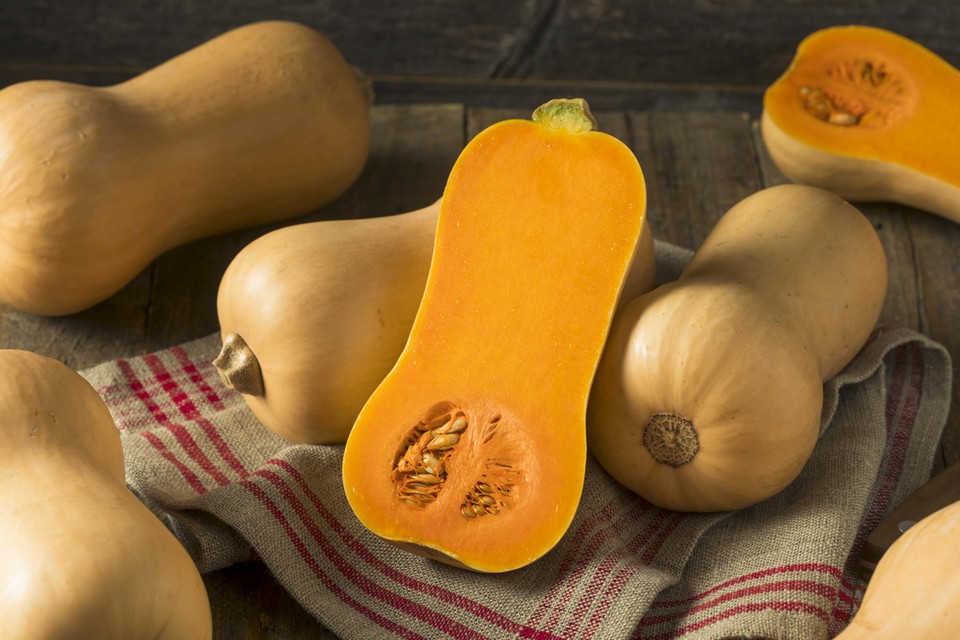 Een butternut of flespompoen.