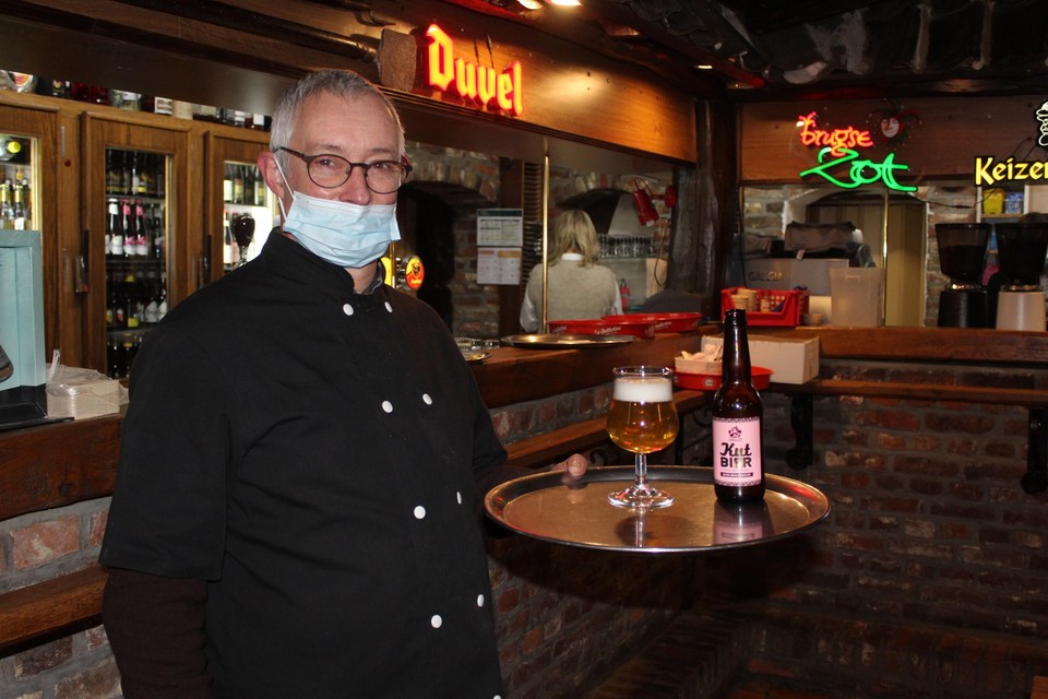 Benny Thijs lanceert het kutbier in Kuttekoven.