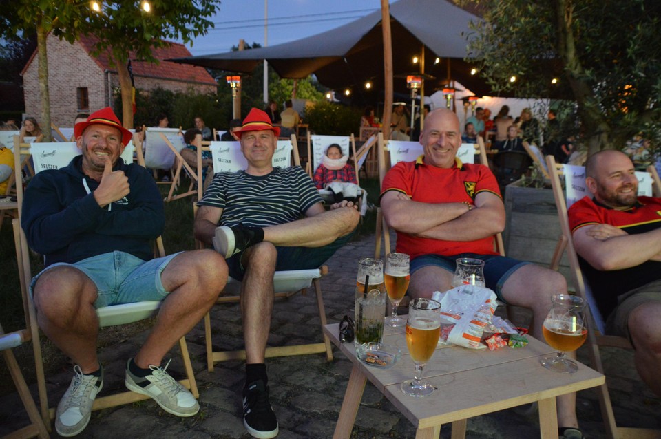 Supporteren bij Bar Daf in Westmalle.