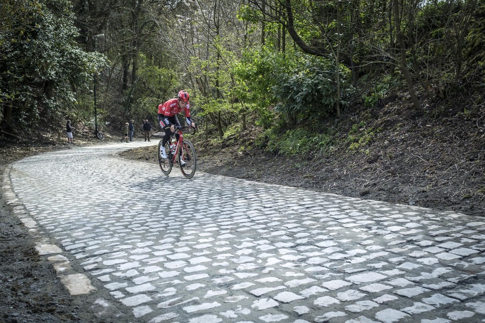De heraangelegde Moskesstraat op het Flandrien Circuit wordt twee keer beklommen