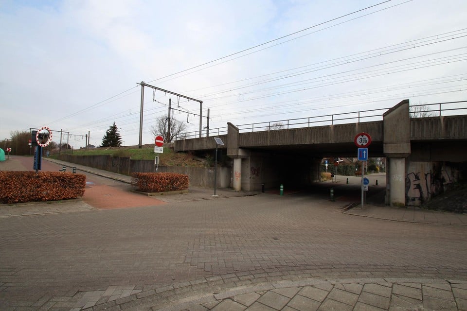 De kruising van de fietsostrade met de Beekhoekstraat staat al langer bekend als gevaarlijk.