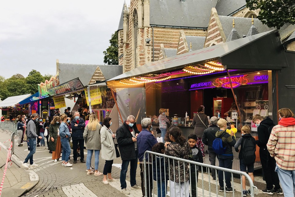 De kermis strijkt weer neer op het Gemeenteplein.