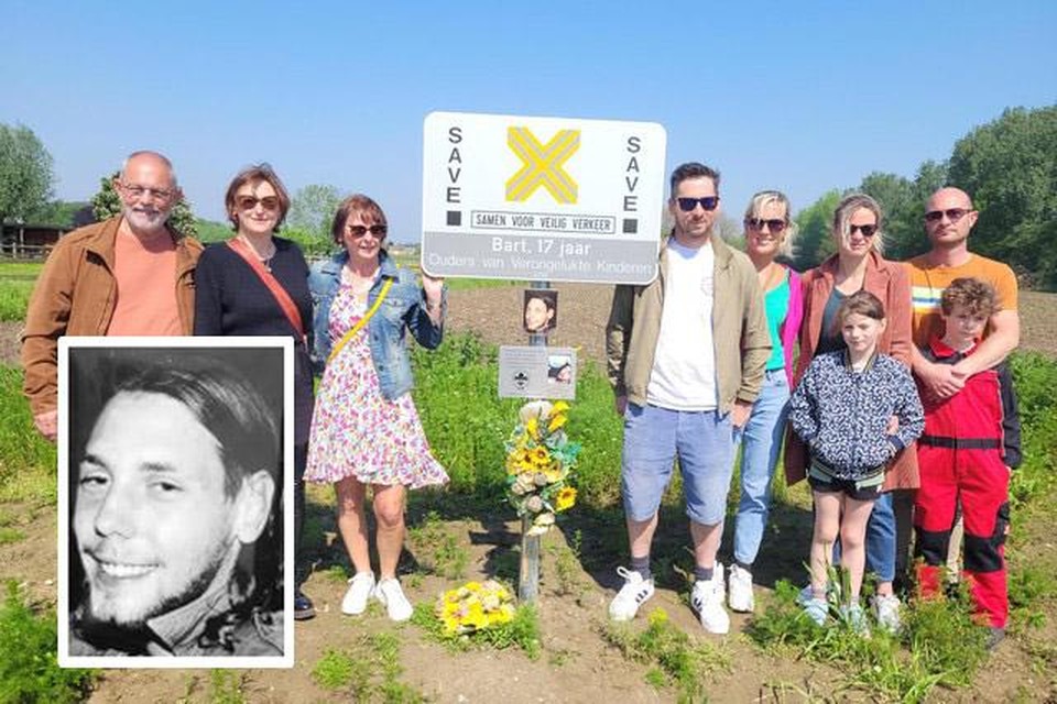Het SAVE-bord werd ingehuldigd als blijvende herinnering aan Bart Kerremans (17), die bijna 20 jaar geleden werd overreden en overleed. De dader is nooit gevonden.