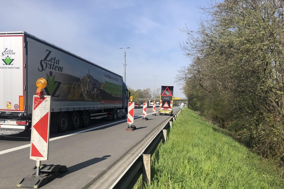 Op weg naar de werken staan er 14 tekstkarren.