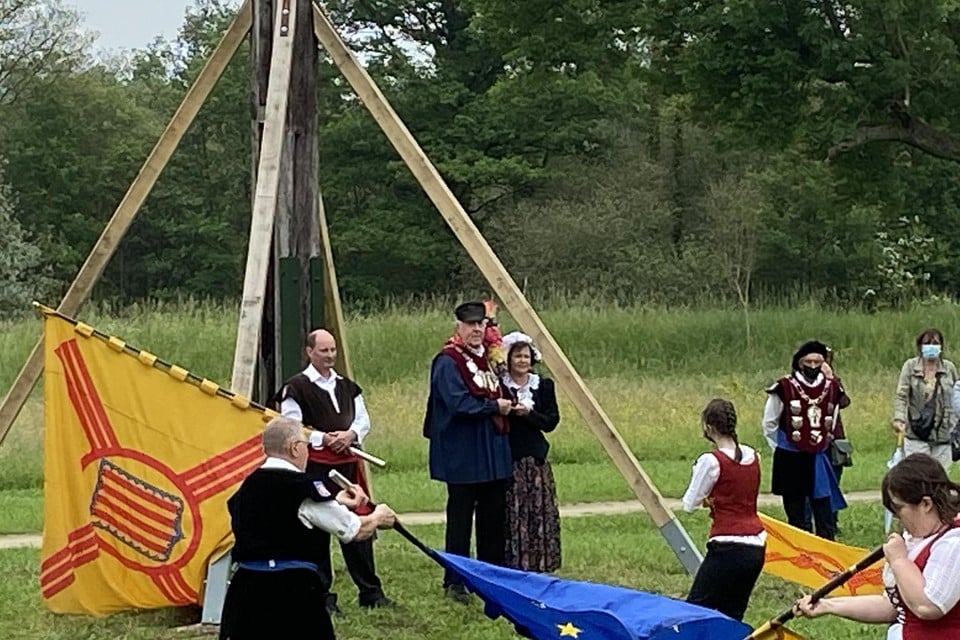 De vendeliers eren de nieuwe koning