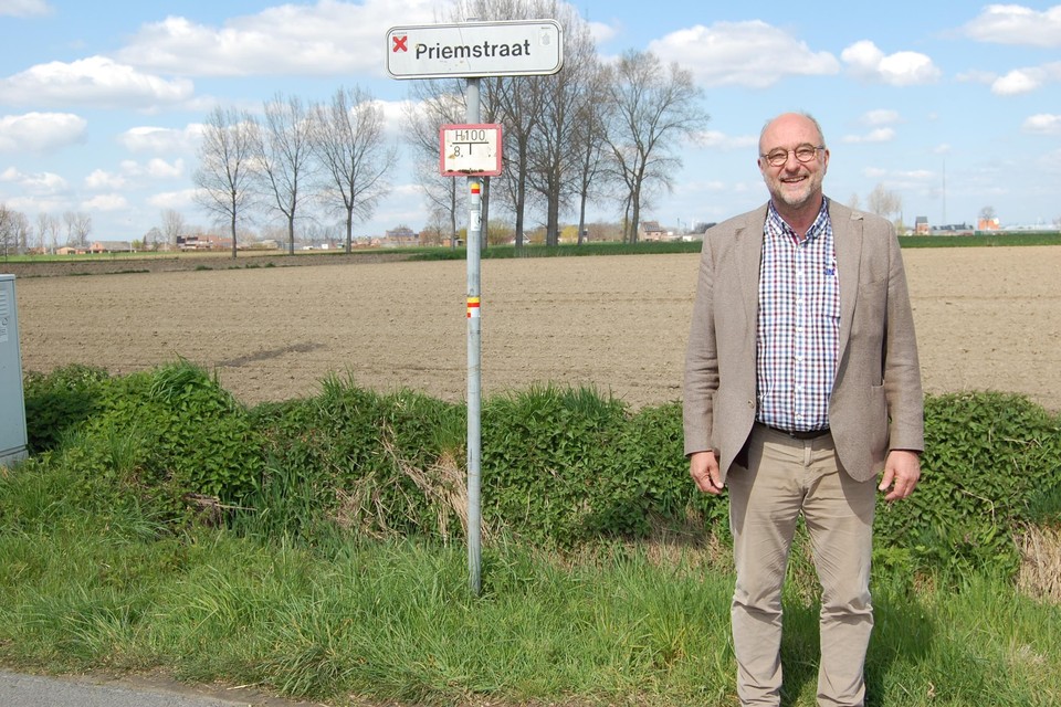 Schepen Van Roeyen in het gebied Melsele-Zuid, waar zowel trage wegen bijkomen als geschrapt worden.