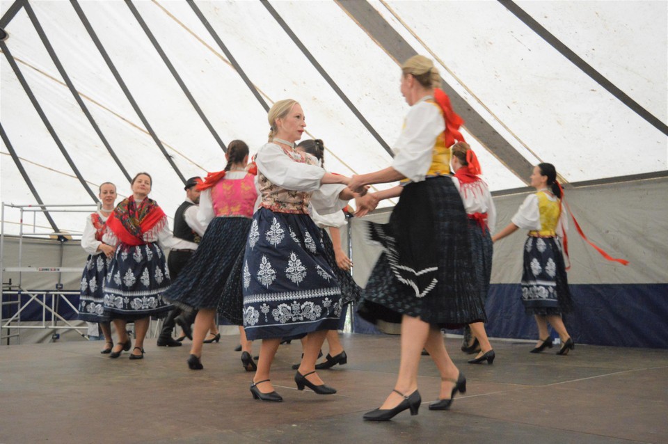 Een Slovaakse dansgroep. 