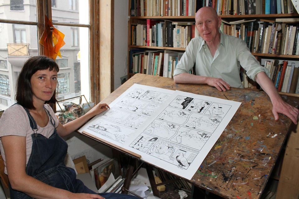 Herr Seele en medewerkster Ines bij niet ingekleurd werk van Cowboy Henk. De stripauteur raakte originele pagina’s uit ‘De paardenschenkers’ uit 1983 kwijt aan dieven.