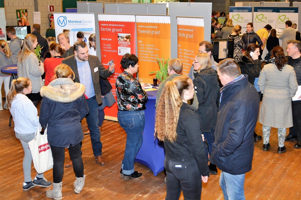 Scholenbeurs Stabroek..
