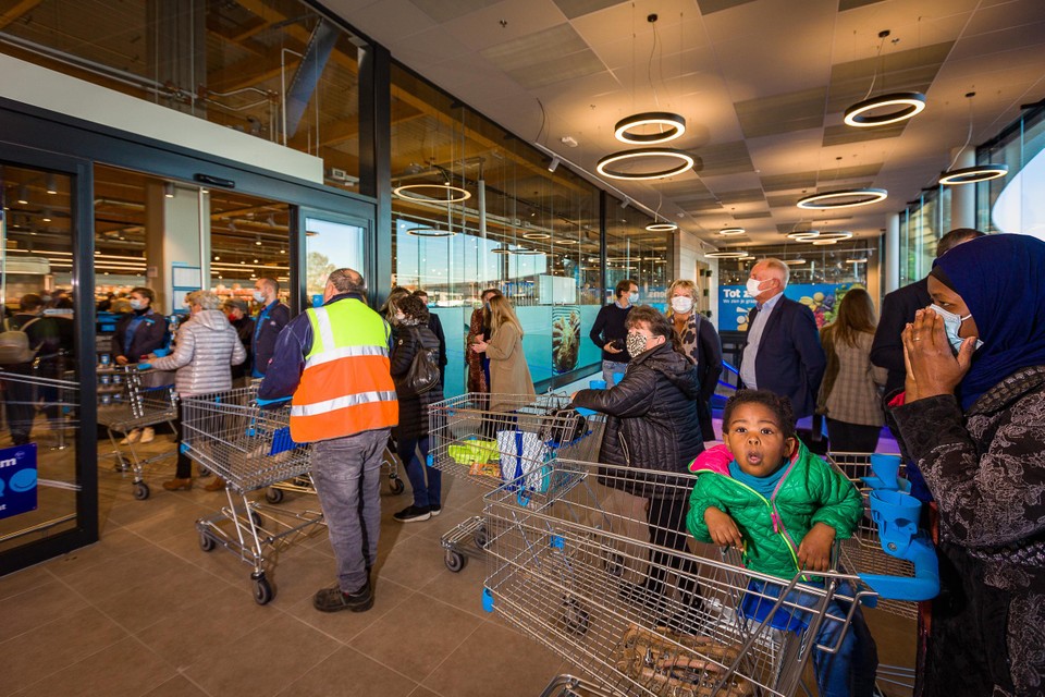 De opening van de eerste Albert Heijn XL scoorde boven de verwachtingen.