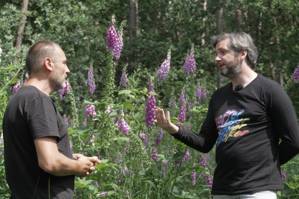 Lieven Scheire (rechts) en Peter Berx stippelden een fietstocht langs de mooiste stukjes natuur in Lille uit.