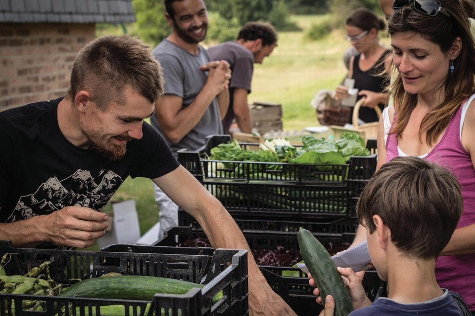 Buurderijen brengen producenten en consumenten rechtstreeks in contact met elkaar. 