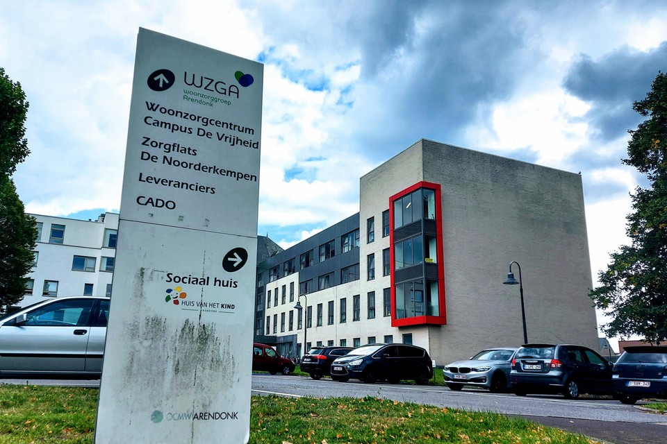 In het woonzorgcentrum in Arendonk waart het virus nog altijd rond. Op dit ogenblik zijn er de twee campussen nog 85 bewoners en 23 personeelsleden positief.