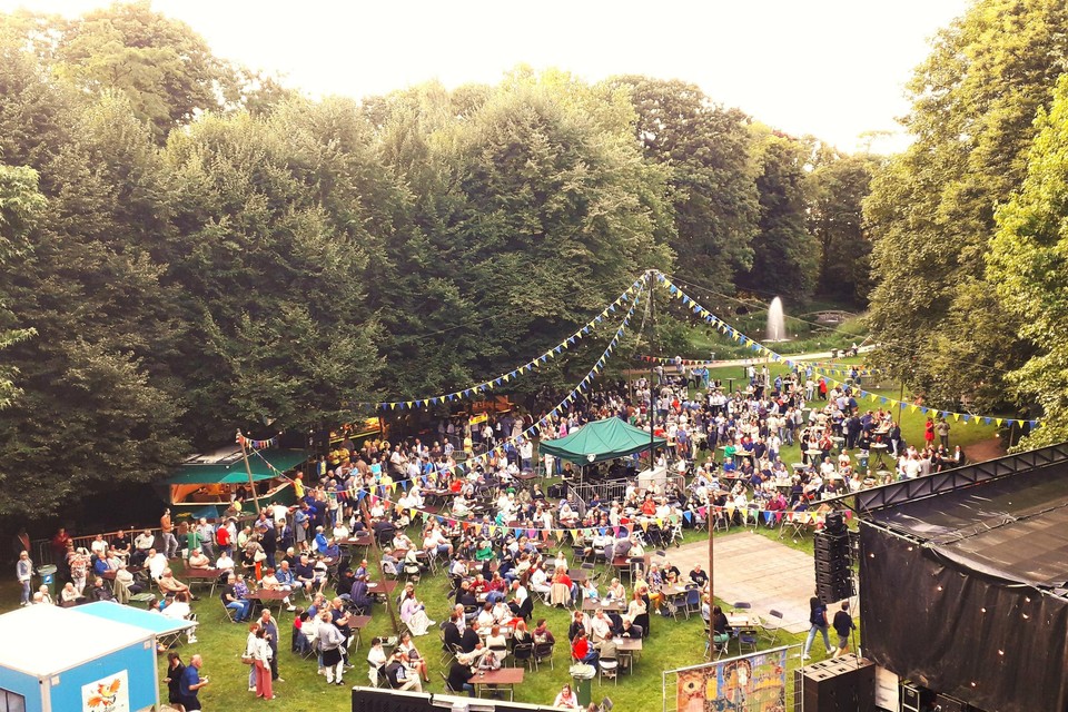 Van bij de start was het gezellig druk in het Gemeentepark op de eerste Parkhappening van de zomer.