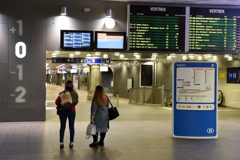 Het Centraal station van Antwerpen om 22 uur maandagavond 