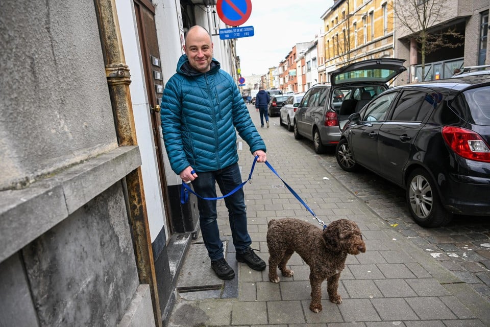 Joris Verbruggen met zijn hond Sia.