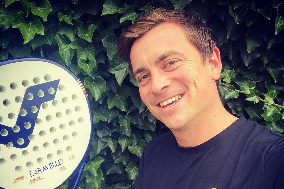 Niels Destadsbader is gebeten door padel en wil die passie nu ook doorgeven via een reeks nieuwe padelclubs.