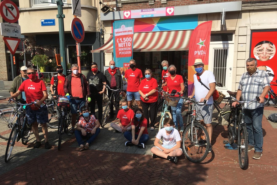 Door de coronamaatregelen werden maximaal twintig (fietsende) deelnemers toegelaten.