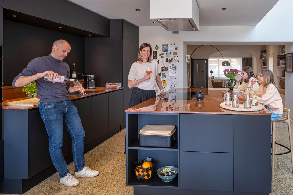 Liesbeth en Dirk wonen met hun dochters in hartje Maaseik.