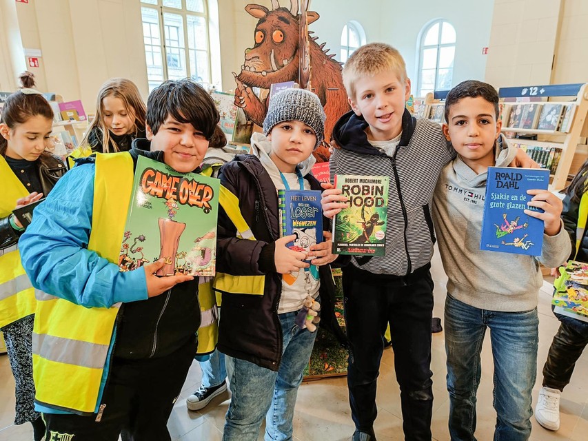 Ishaq (10), Gor (10), Raphaël (11) en Mohamed (10) van het 5de leerjaar van het Sint-Romboutscollege. 