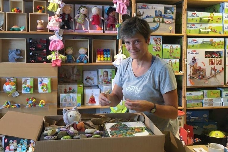 Wet en regelgeving Geldschieter Aanpassing Stenen waarmee speelgoedwinkel Kiki pakketjes verzwaart, bereiken nu zelfs  minister (Zoersel) | Gazet van Antwerpen Mobile