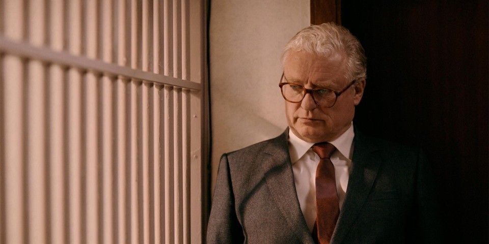 Philip Peters interpreta l'avvocato di Evelyn.