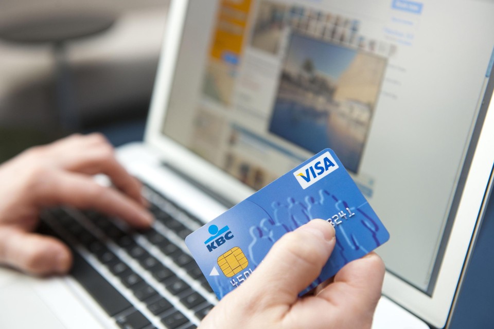 De man slaagde erin om geld af te halen van de rekening van de vzw. Geld dat onder meer werd gebruikt voor zijn zoektocht naar een buitenlandse partner.