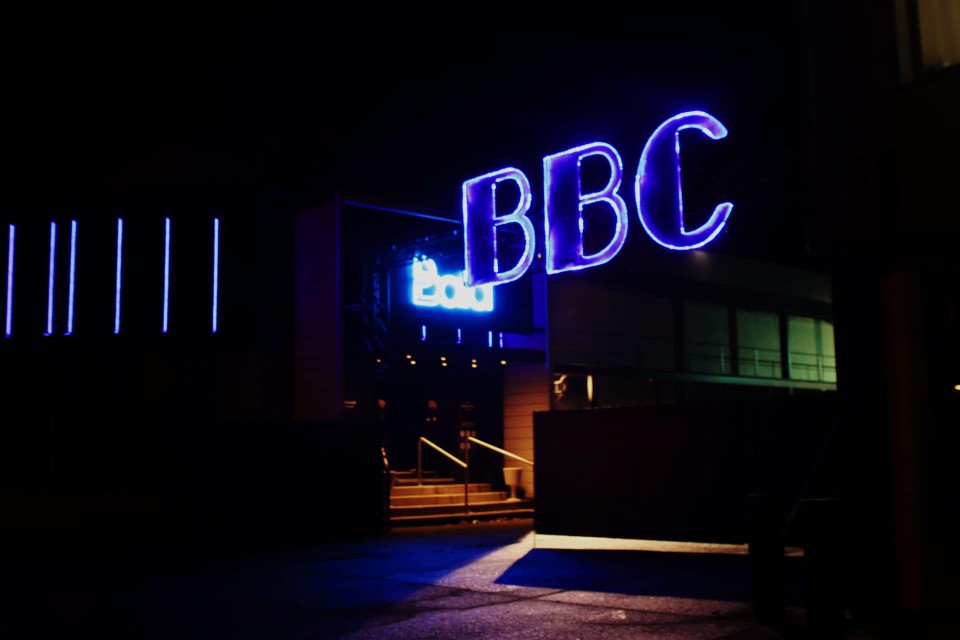 Voor de gelegenheid werd de BBC-verlichting nog eens vanonder het stof gehaald.