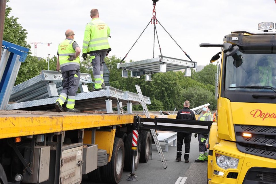 media heelal Manier Aansluiting Ring met E19 richting Brussel opnieuw afgesloten na ongeval  (Antwerpen) | Gazet van Antwerpen Mobile