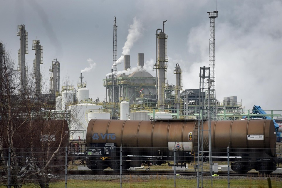 Een van de huidige sites van Ineos in de Antwerpse haven. 