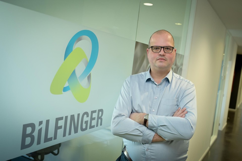 Jens De Wael, personeelsdirecteur van het bedrijf Bilfinger in Zwijndrecht, vindt amper administratief personeel of boekhouders. 
