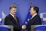 thumbnail: De Oekraïense president Petro Porosjenko had zaterdagmorgen een ontmoeting met de voorzitter van de Europese Commissie, José Manuel Barroso. 