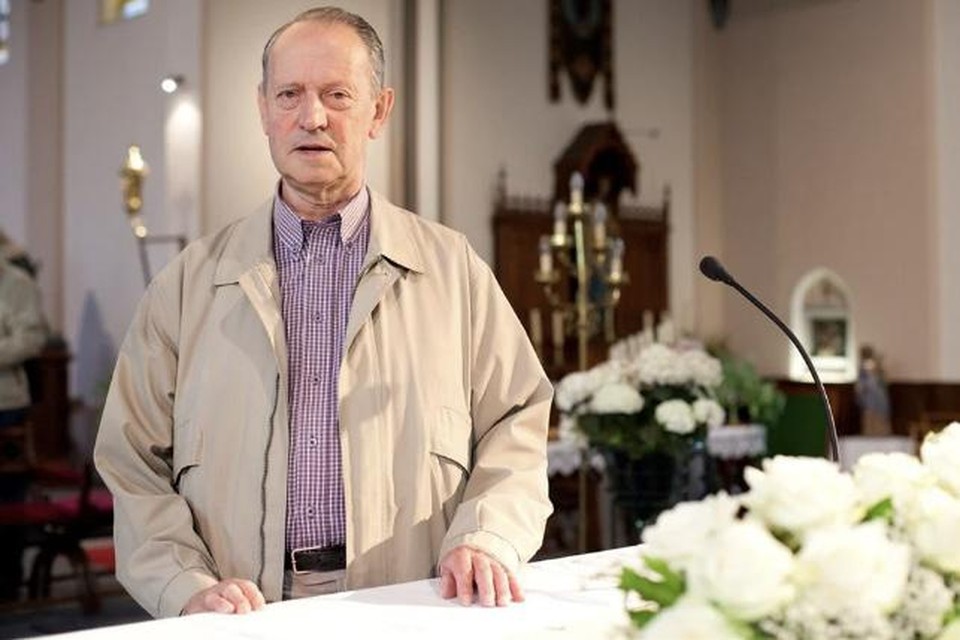 Archiefbeeld: pastoor Toon Bulckens tijdens zijn vijftigjarig priesterschap in 2012.  