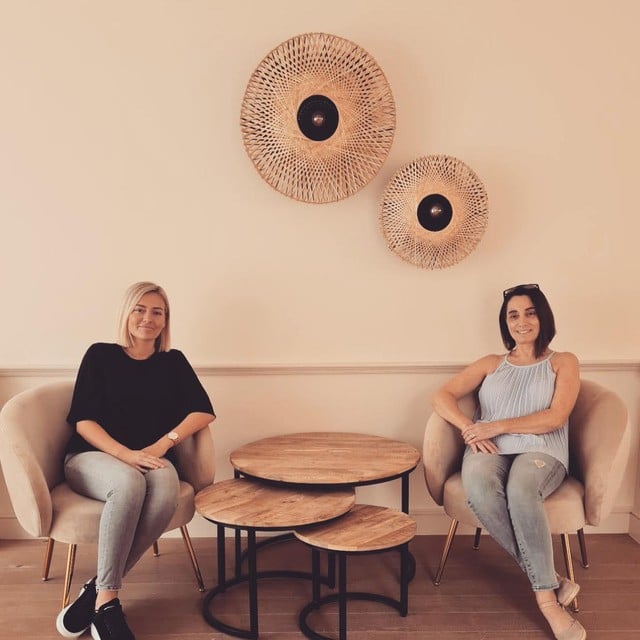Onderneemsters Megan Lodewijckx en Anneke Meulebroeck.