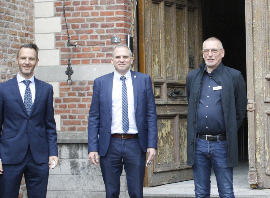 Minister Matthias Diependaele werd in september uitgenodigd in Arendonk voor een rondleiding in het vervallen klooster.