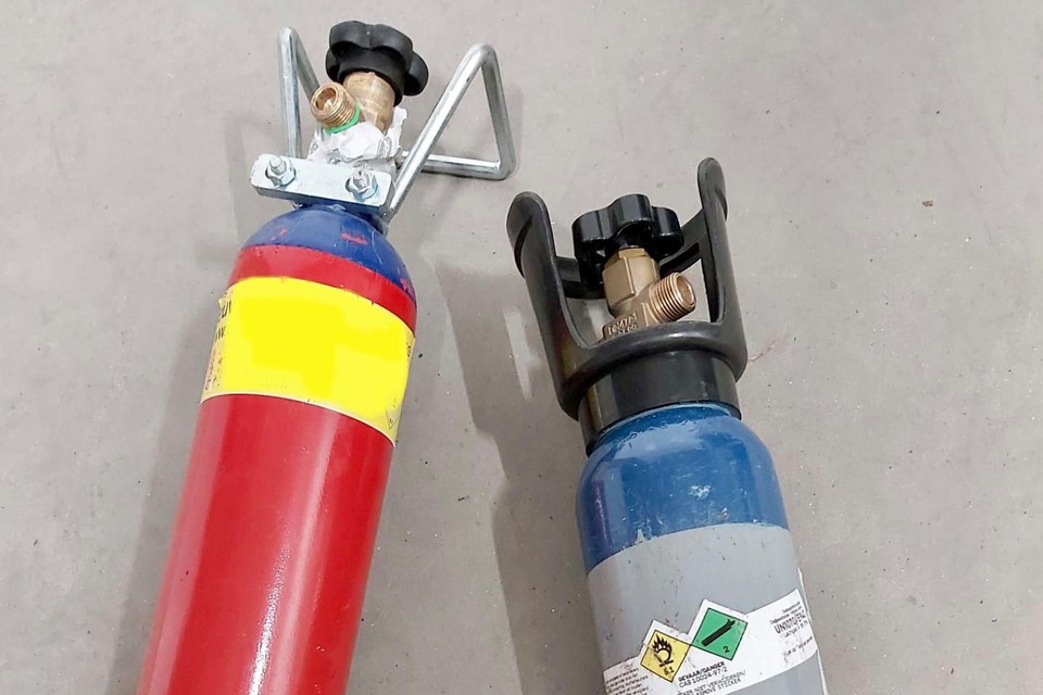 Lachgasflessen.