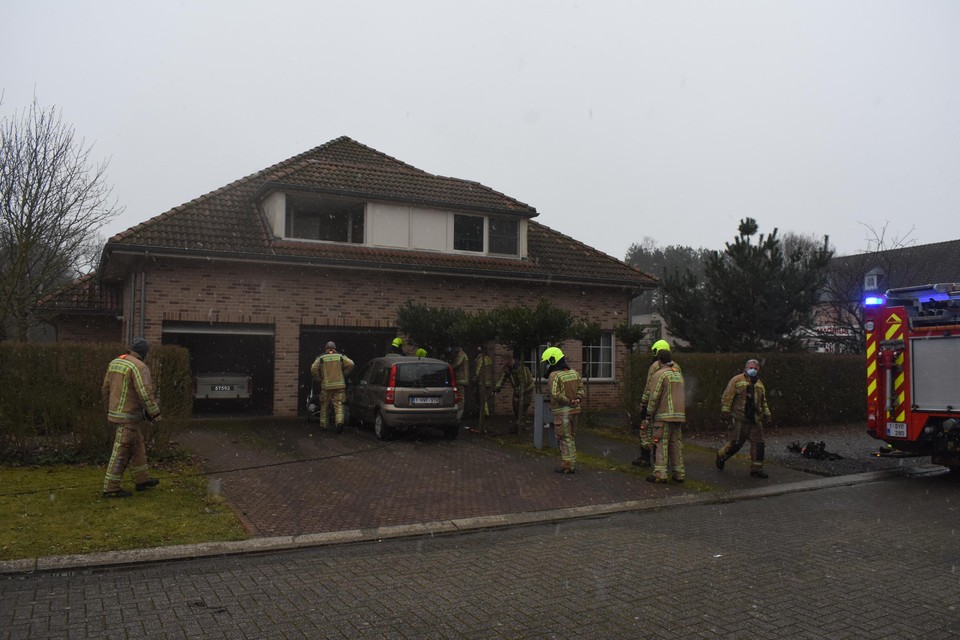 Er is rookschade in de hele woning.