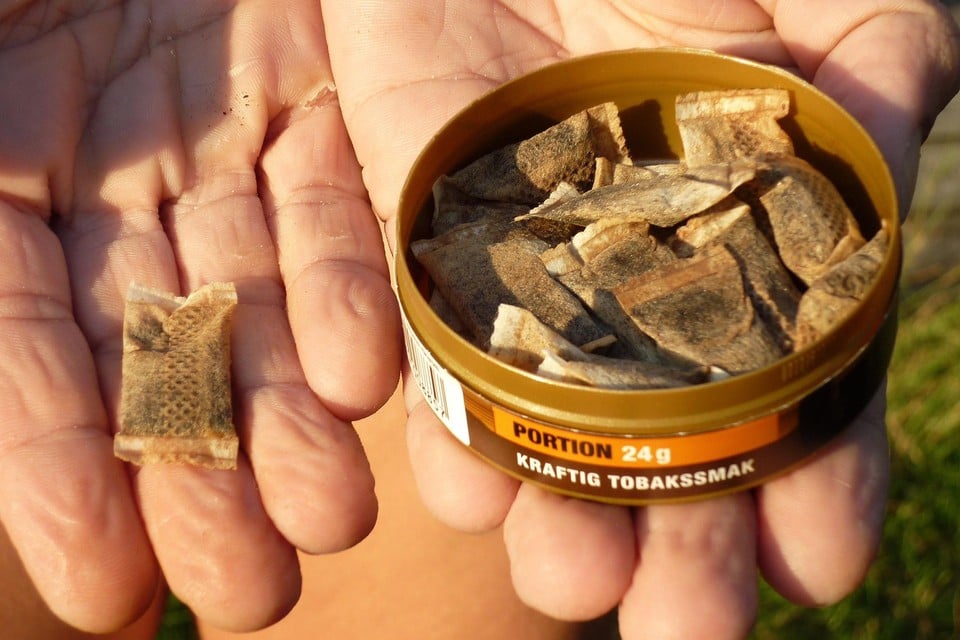 Bij één winkelier werd snus aangetroffen. Een verboden middel in ons land