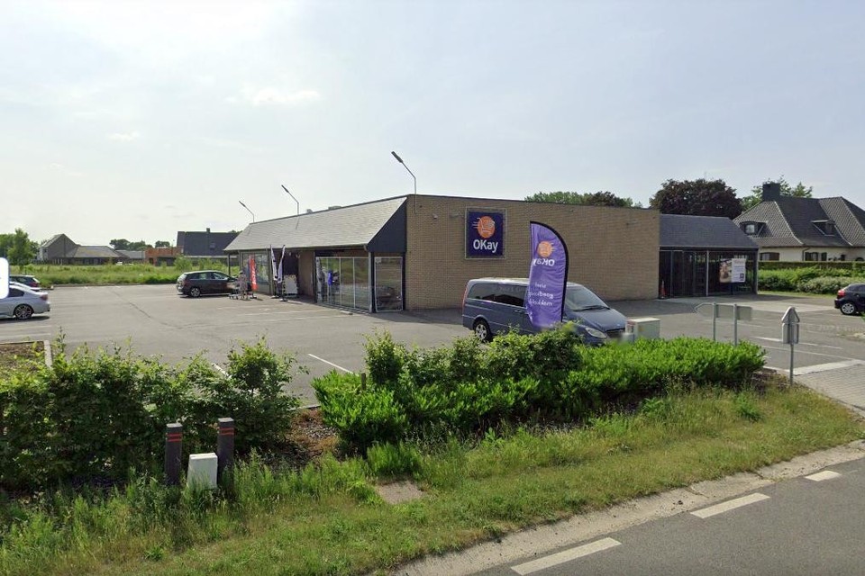 Een bewakingsagent van OKay op de Wechelsebaan in Lille achtervolgde de twee winkeldieven. 
